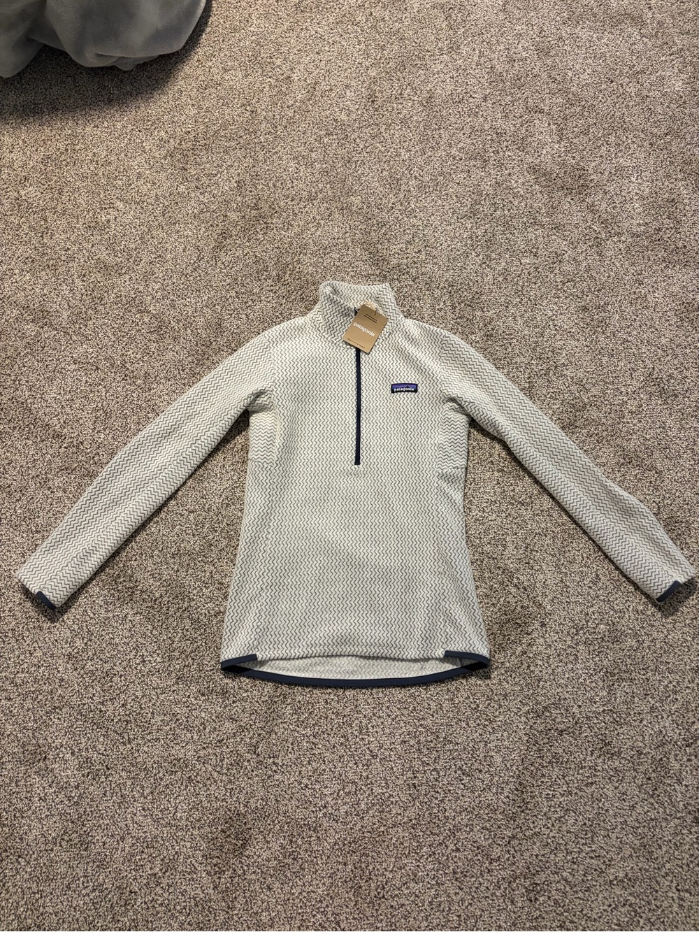 NWT Patagonia Women's R1 Air Zip Neck in Wool White Size XS